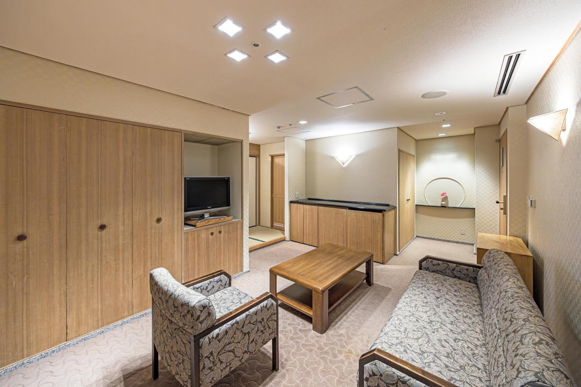 Hotel Okura Tokyo Bay Urayasu Exteriör bild